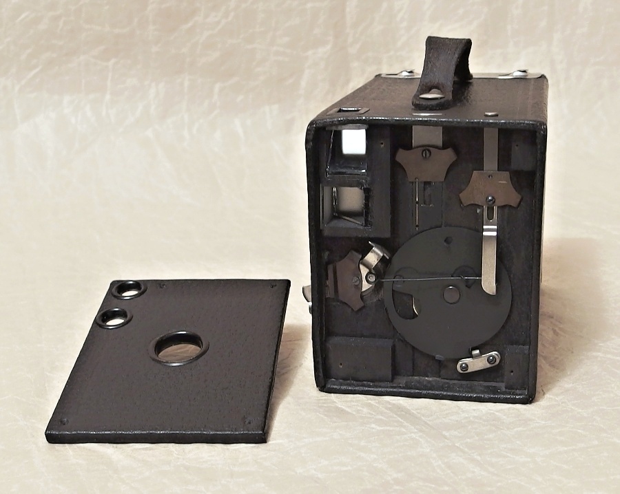 Kodak Brownie No.2 detail stará TECHNIKA - sbírečky