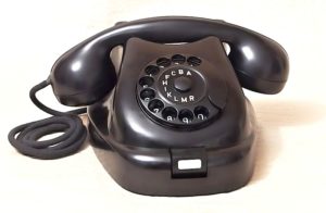 bakelit telefon Tesla T57 staré TELEFONY - sbírka