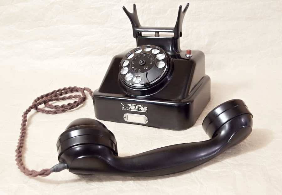bakelitovy telefon Mikrofona staré TELEFONY - sbírka