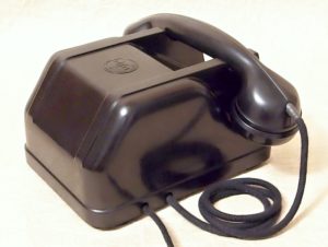 bakelitovy telefon s klickou postovni staré TELEFONY - sbírka