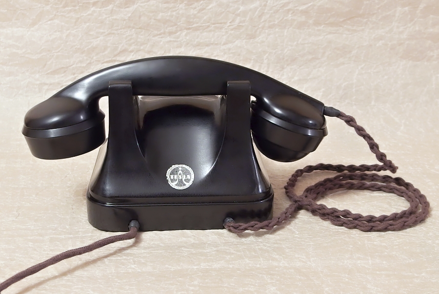 bakelitovy telefonni pristroj Tesla Telegrafia staré TELEFONY - sbírka