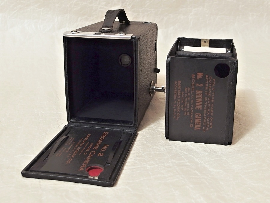fotoaparat Brownie No.2 kazeta 1 stará TECHNIKA - sbírečky
