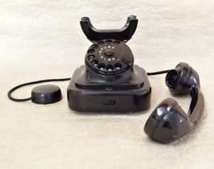 renovace bakelitoveho telefonniho pristroje staré TELEFONY - sbírka