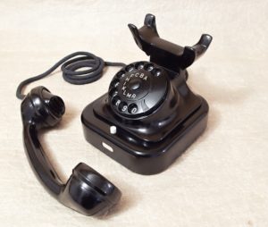 renovace bakelitoveho telefonu staré TELEFONY - sbírka