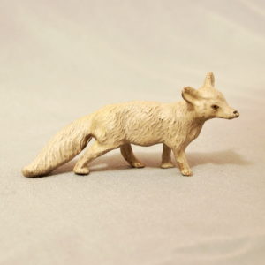 starozitna hracka polarni liska figurka