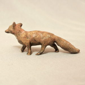 starozitna hracka liska figurka