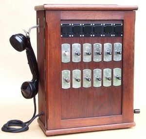 starozitna ustredna Mikrophona staré TELEFONY - sbírka