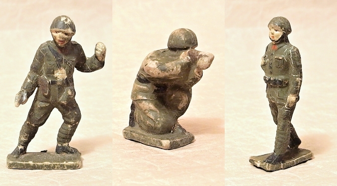 starozitne gumove figurky vojacci Bata - pohlednice, známky, celistvosti