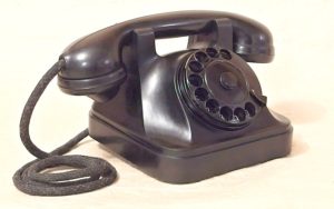 starozitny bakelitovy telefon Telegrafia prodam - staré telefony a náhradní díly