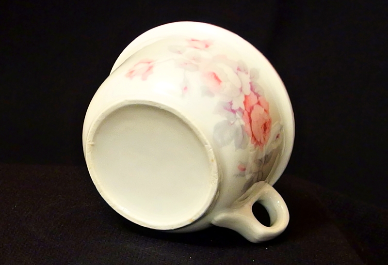 starozitny hrnecek ruze 10g - keramika, porcelán, sklo