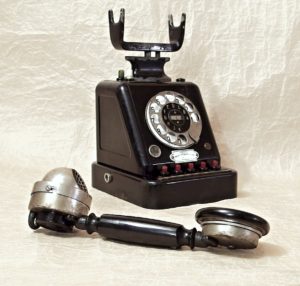 starozitny telefon PRITEG staré TELEFONY - sbírka