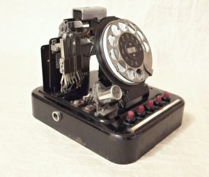 starozitny telefon PRITEG det 1 staré TELEFONY - sbírka
