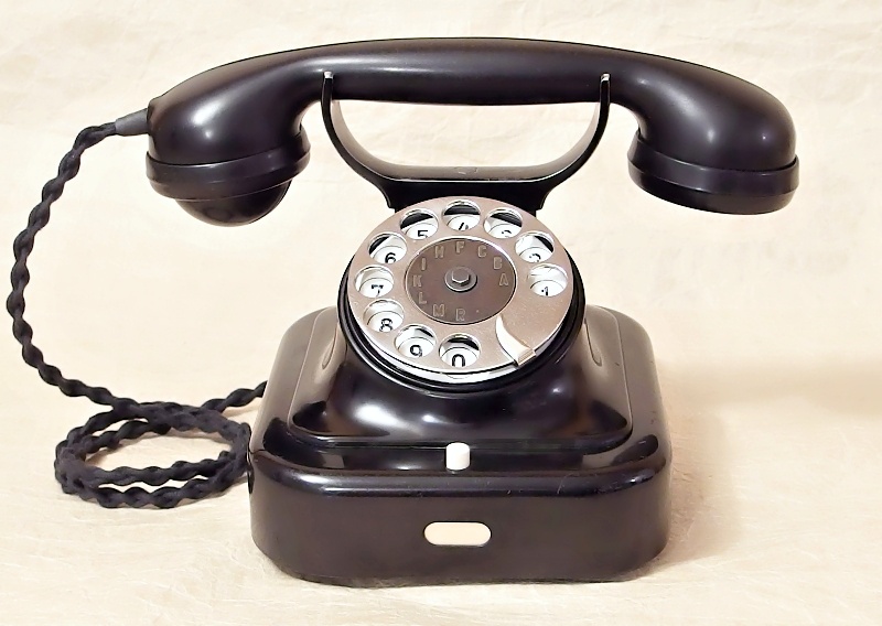 starozitny telefon Siemens W28 kovovy staré TELEFONY - sbírka
