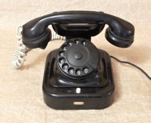 starozitny telefon bakelit prodam 2 - staré telefony a náhradní díly