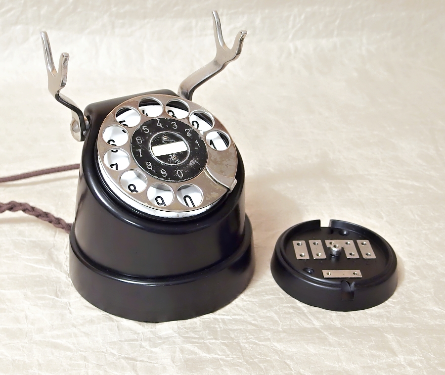 starozitny telefon telegrafia 1927 staré TELEFONY - sbírka