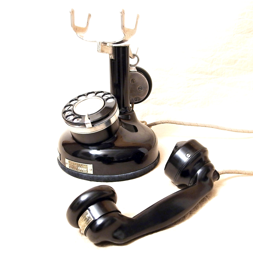 telefon PTT 1924 staré TELEFONY - sbírka
