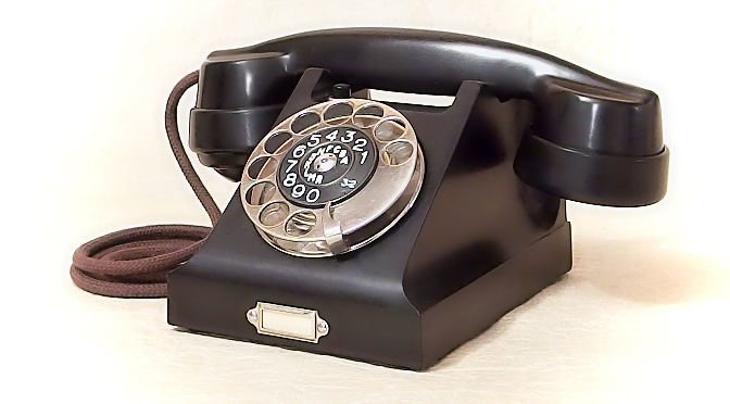 telefon Prchal Ericsson maly staré TELEFONY - sbírka
