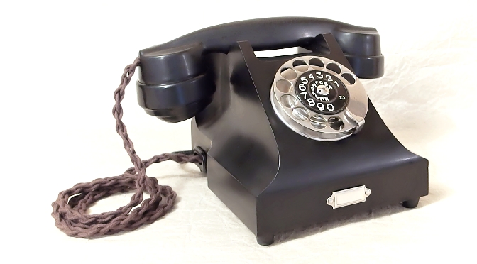 starozitny telefon Prchal Kolin renovovany