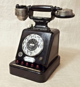 telefonni pristroj PRITEG staré TELEFONY - sbírka